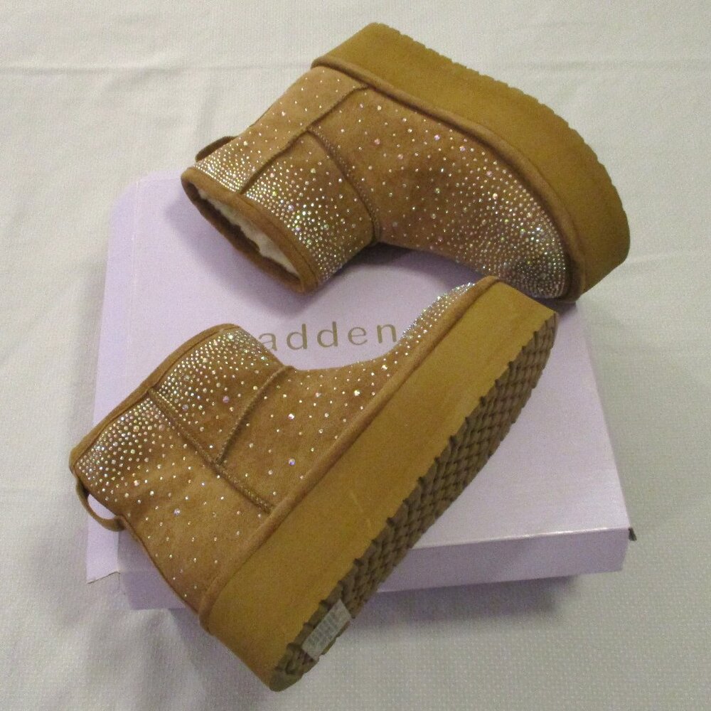 #SOLD# TAN MULTI SPARKLE BOOTIES SZ 7 – NWT